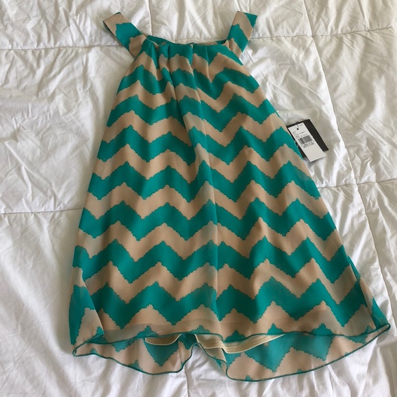 Tops - NWT Chevron Tank